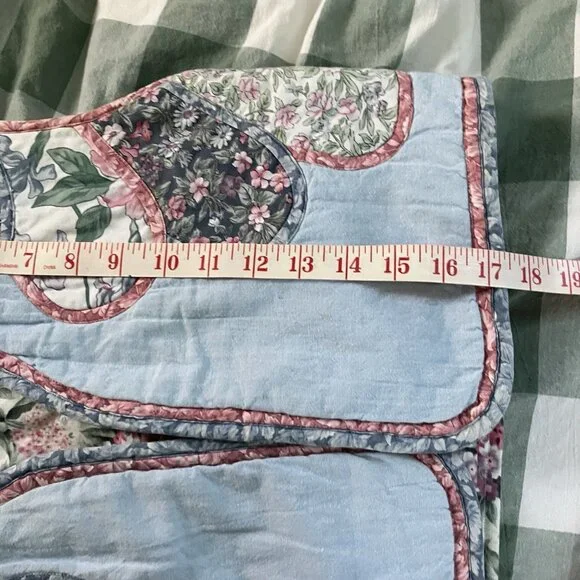 Vintage Handmade Quilted Vest Womens Cropped Floral Cottagecore Granny Prairie - Picture 7 of 9